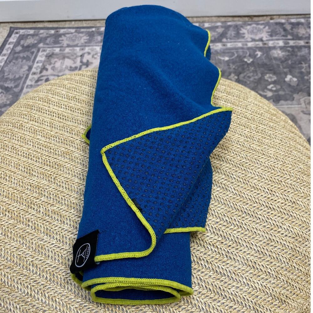 Tatako Grand Towelster Large Yoga Mat towel 84", Gripping Blue
